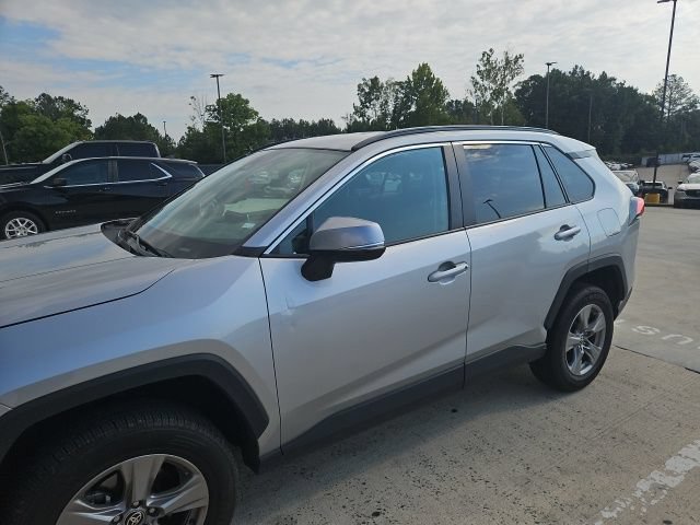 Used 2024 Toyota RAV4 XLE FWD image 7