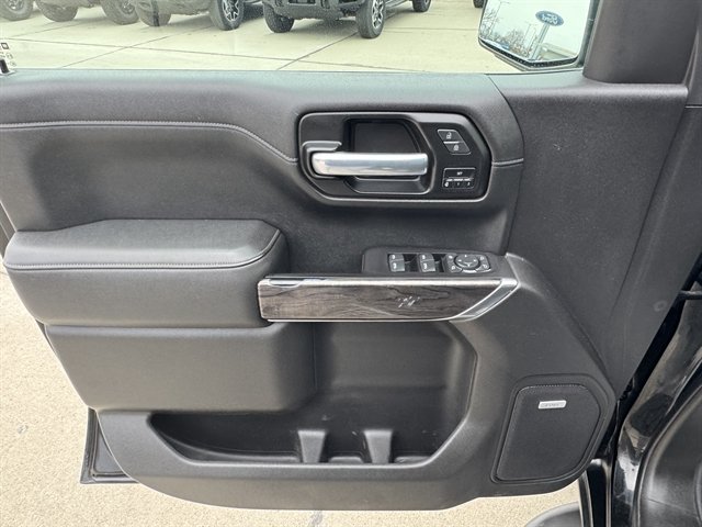 Used 2021 Chevrolet Silverado 1500 LTZ AWD/4WD image 17