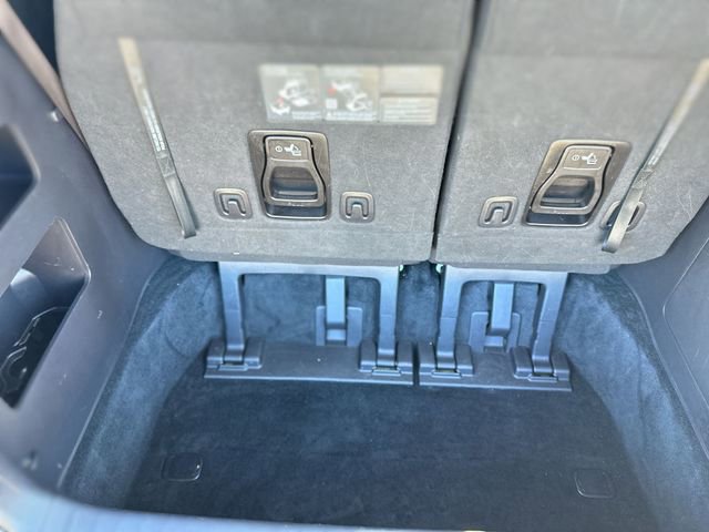 Used 2025 Kia Carnival SX Prestige image 27