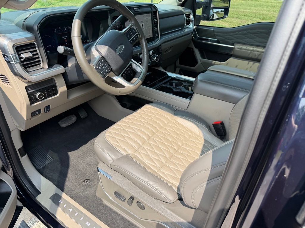 Certified 2025 Ford F450 Platinum w/ Platinum Plus Package AWD/4WD image 28