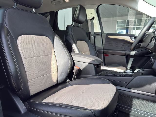 Certified 2021 Ford Escape Titanium w/ Titanium Elite Package AWD/4WD image 33