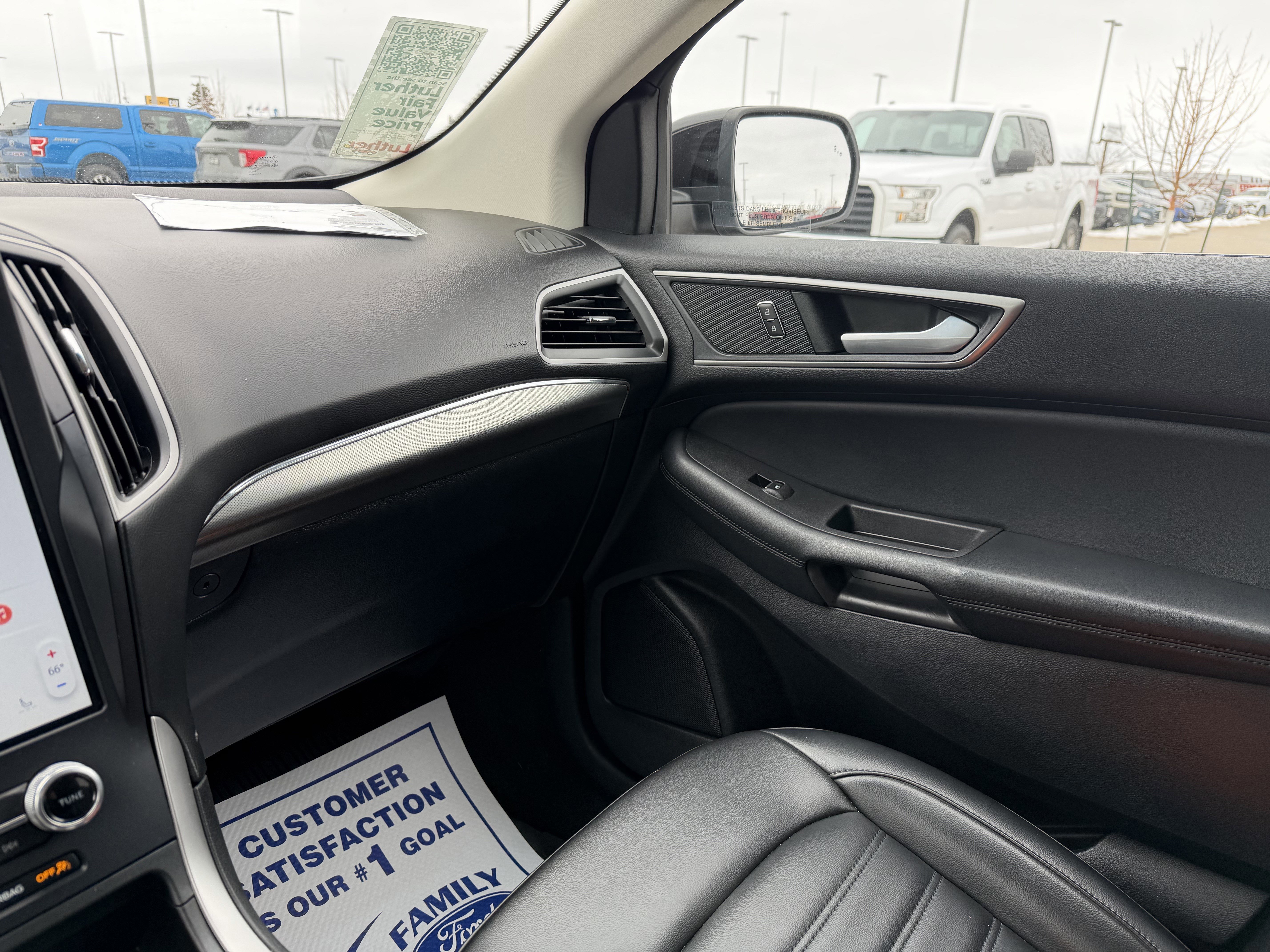 Certified 2022 Ford Edge SEL w/ Cold Weather Package image 18