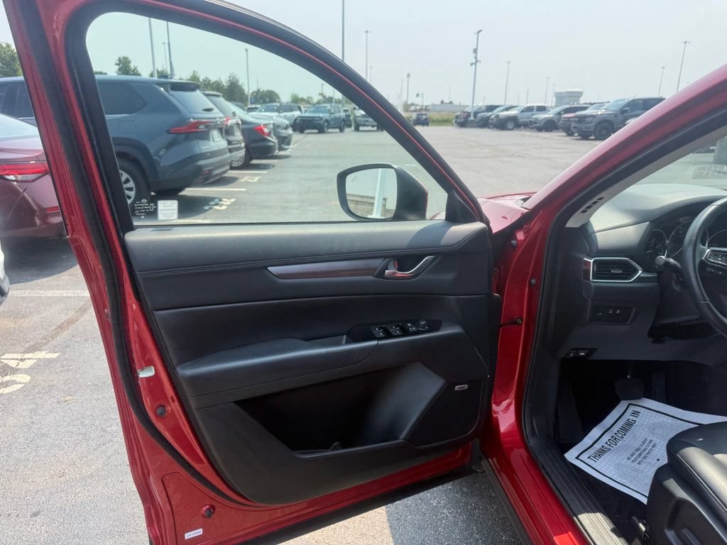 Used 2018 MAZDA CX-5 Touring w/ Preferred Equipment Package FWD image 18