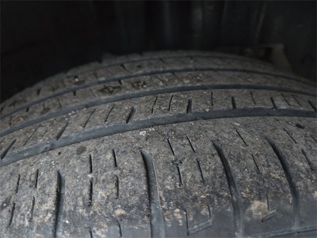 Certified 2018 Ford Explorer XLT w/ Equipment Group 202A image 28