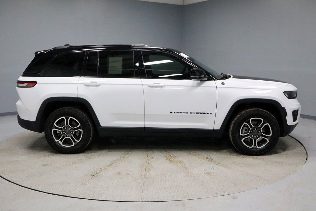 Used 2022 Jeep Grand Cherokee Trailhawk image 6