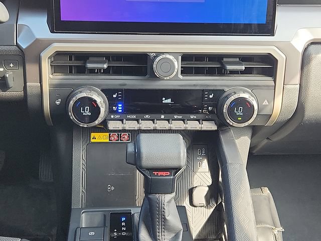Used 2024 Toyota Tacoma TRD Off-Road w/ TRD Off Road Premium Package AWD/4WD image 17
