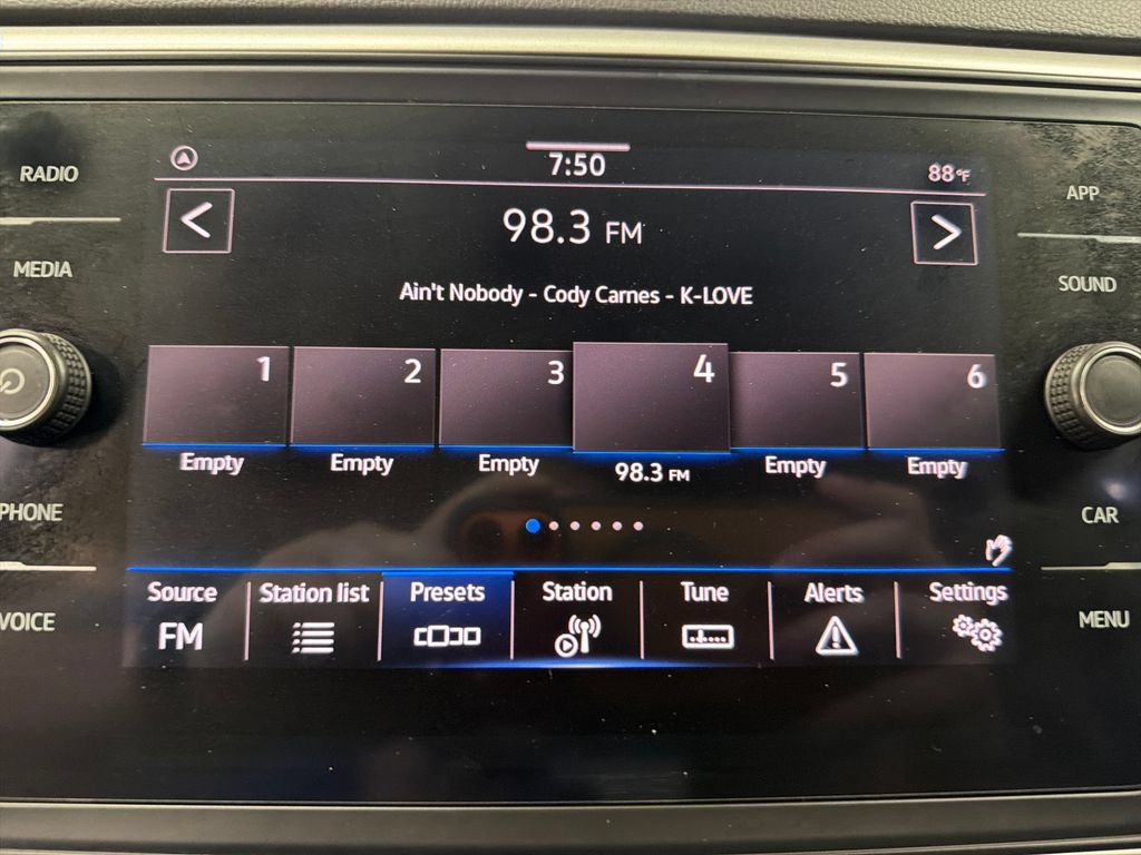 Used 2021 Volkswagen Atlas SE w/ Towing Package FWD image 25