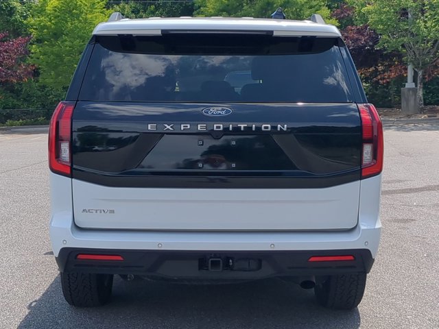 Certified 2025 Ford Expedition Active AWD/4WD image 5