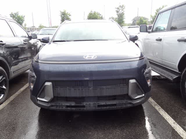 Used 2024 Hyundai Kona SEL AWD/4WD image 2
