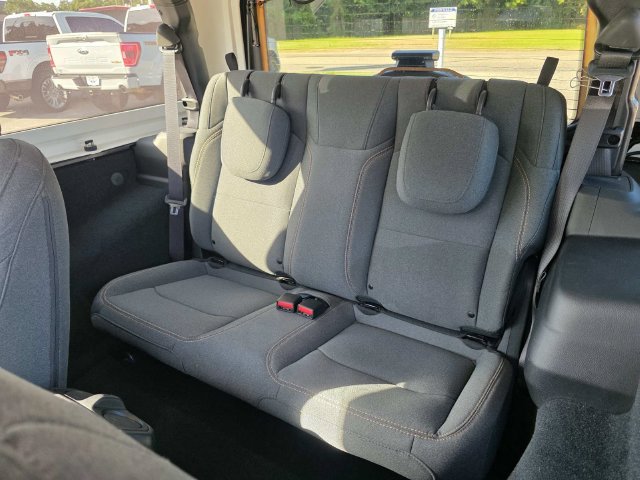 Used 2024 Jeep Wrangler Sport AWD/4WD image 13
