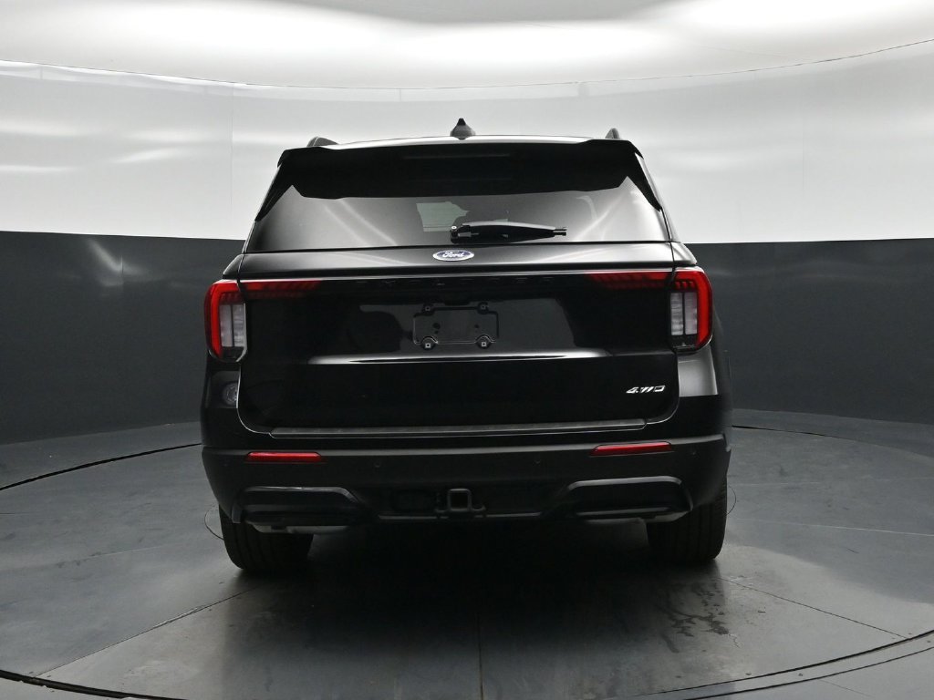 Certified 2026 Ford Explorer ST-Line w/ ST-Line Street Pack AWD/4WD image 26