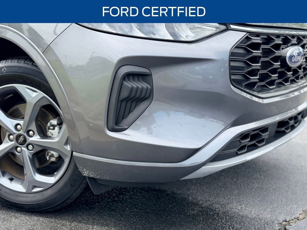 Certified 2024 Ford Escape ST-Line w/ Tech Pack #1 AWD/4WD image 3