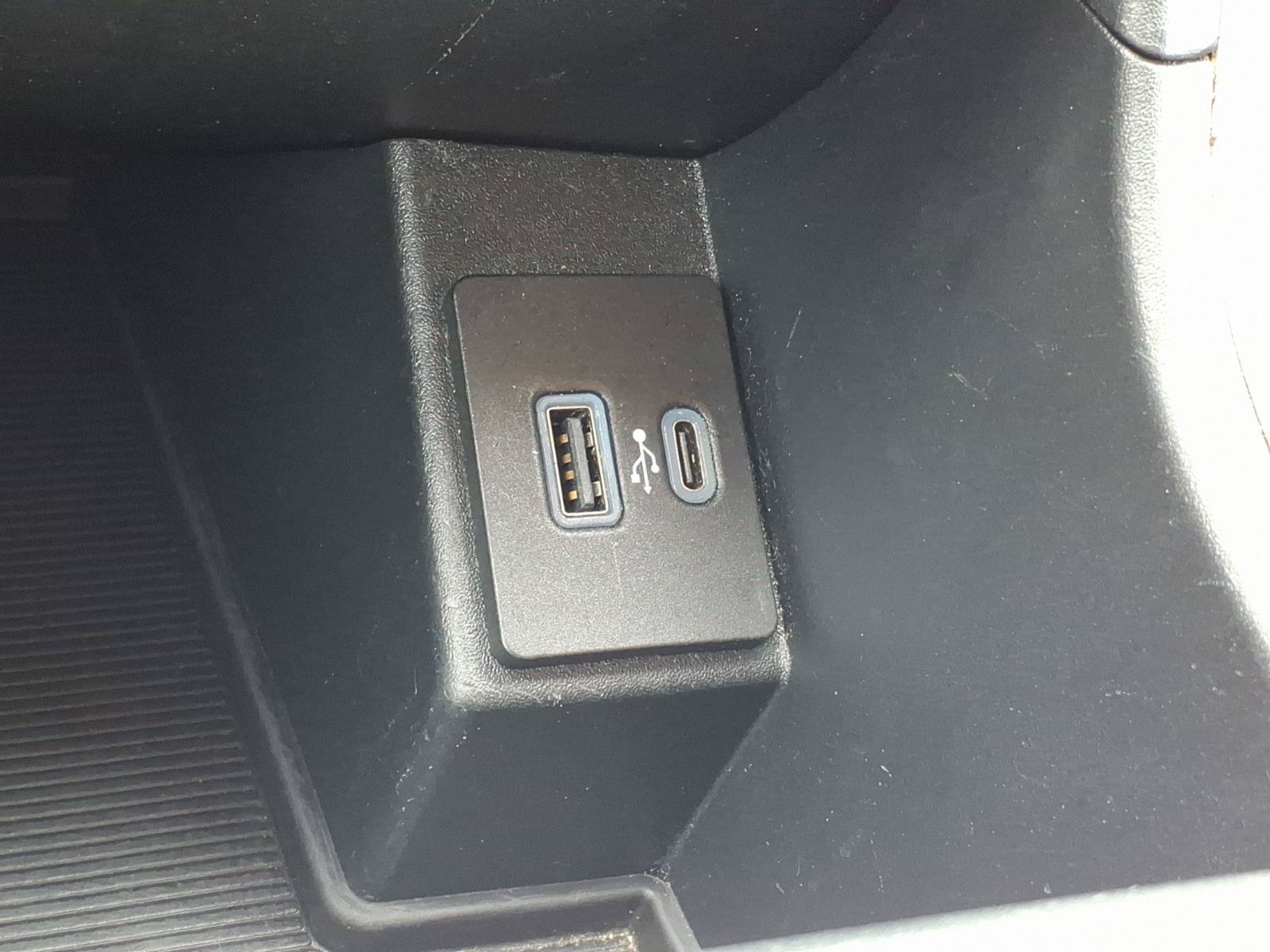 Certified 2024 Ford Edge SEL AWD/4WD image 17