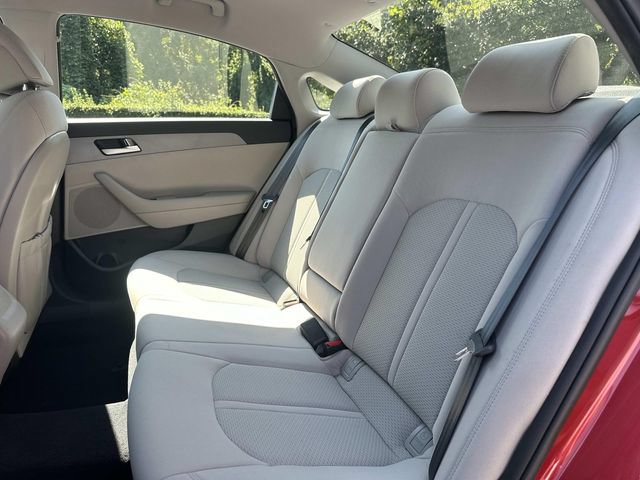 Used 2017 Hyundai Sonata SE w/ Cargo Package FWD image 28