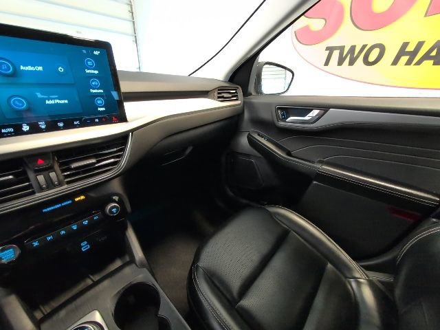 Certified 2023 Ford Escape Platinum image 25