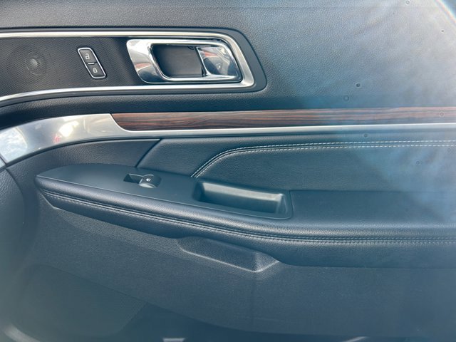 Certified 2018 Ford Explorer Limited image 15