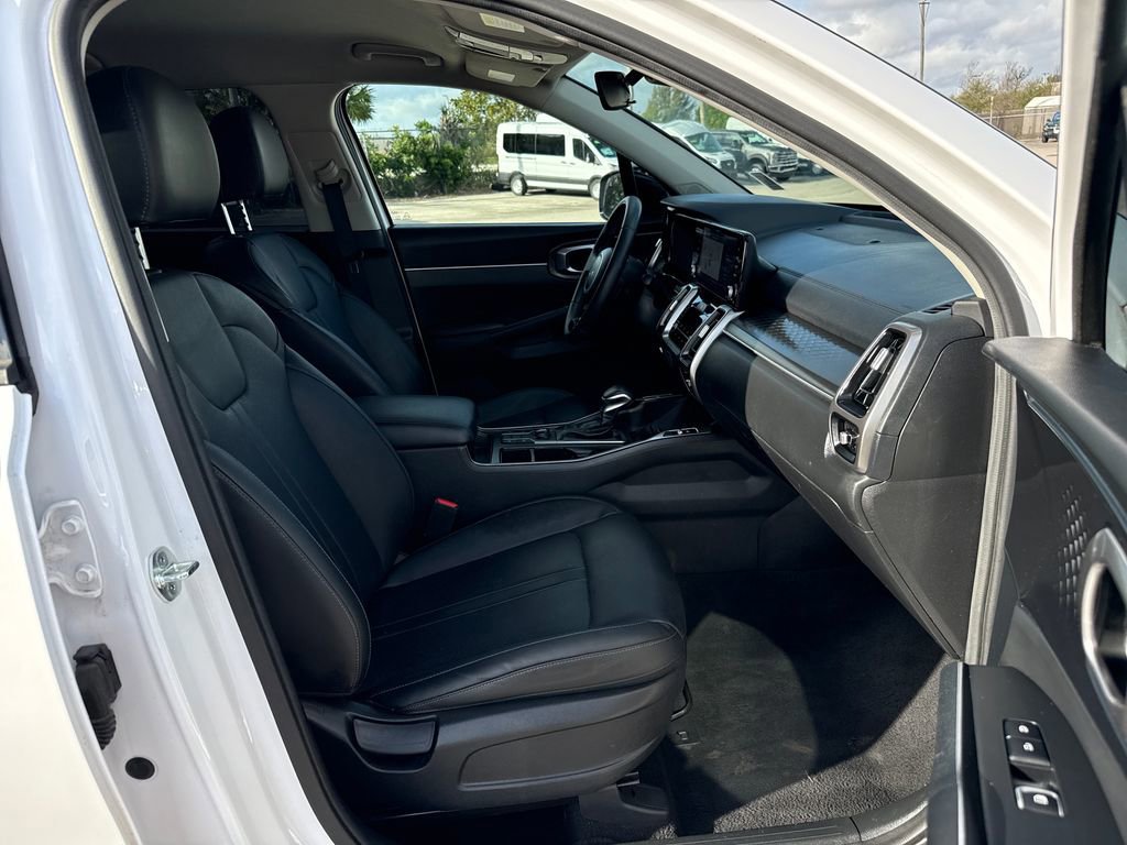 Used 2022 Kia Sorento S image 24