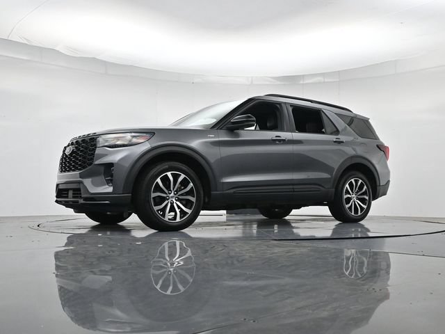 Certified 2025 Ford Explorer ST-Line AWD/4WD image 38