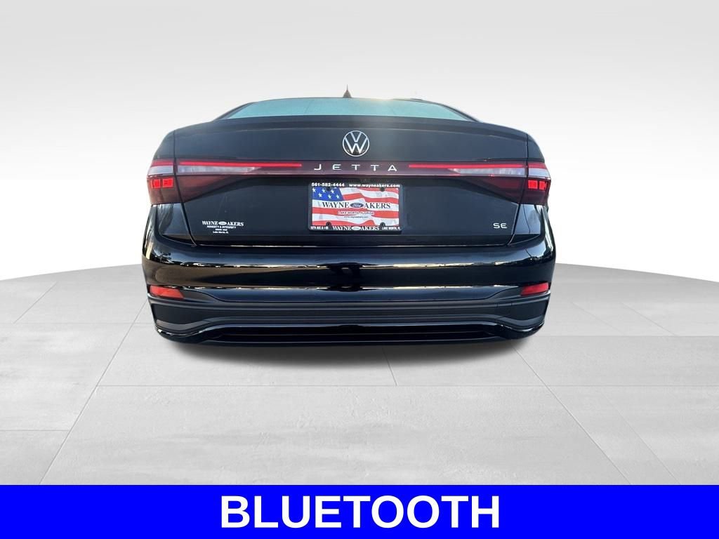 Used 2025 Volkswagen Jetta SE image 5