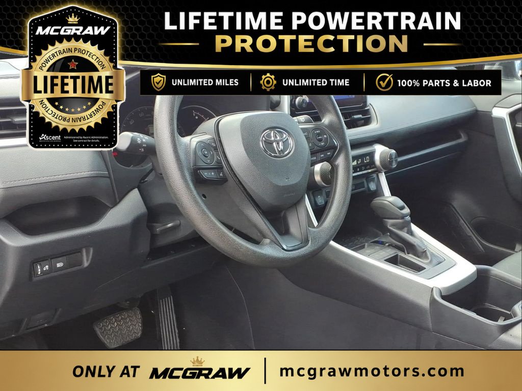 Used 2024 Toyota RAV4 XLE FWD image 17