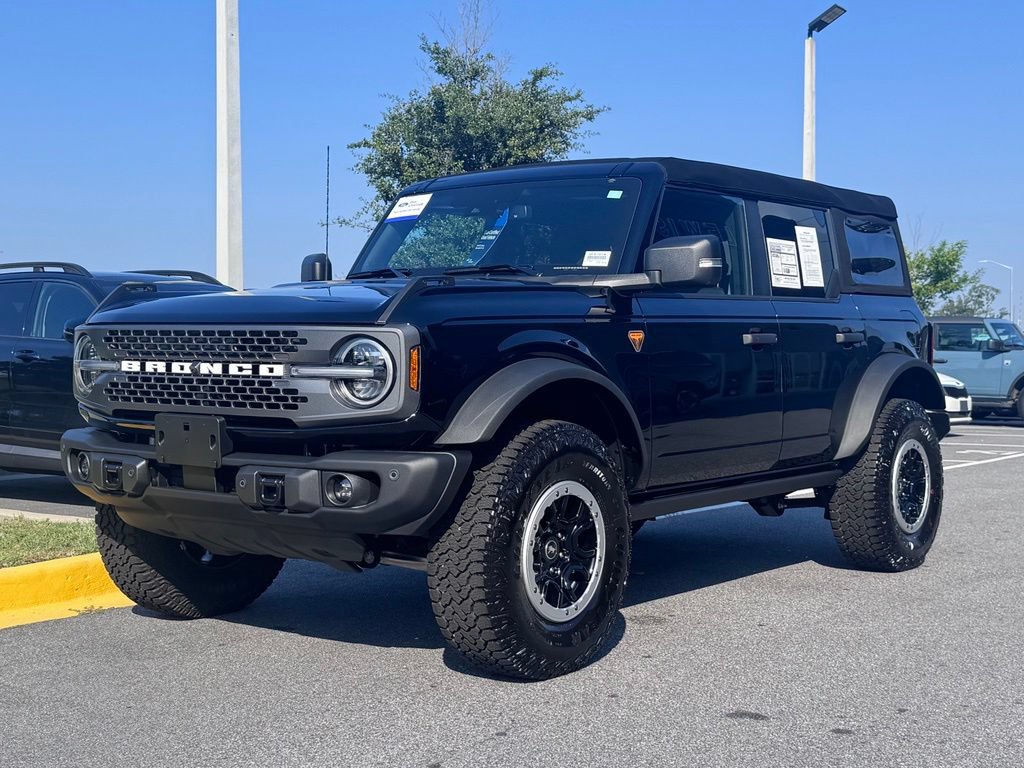 Certified 2025 Ford Bronco Badlands w/ Sasquatch Package AWD/4WD image 4