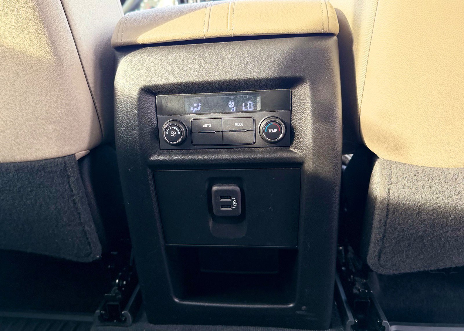 Used 2023 Chevrolet Traverse LT image 22