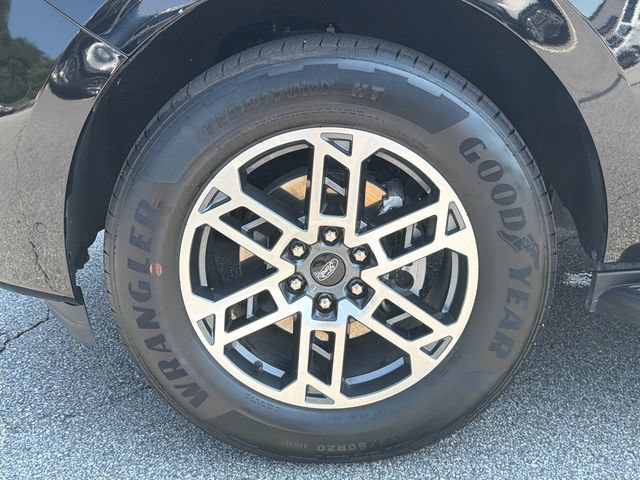 Certified 2025 Ford Expedition Max Active RWD image 13