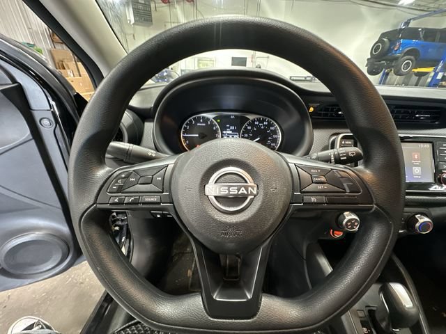Used 2025 Nissan Kicks Play S FWD image 15