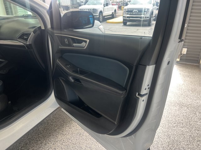 Certified 2023 Ford Edge SEL w/ Sport Appearance Package AWD/4WD image 15