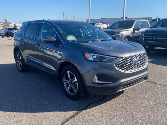 Certified 2024 Ford Edge SEL w/ Convenience Package AWD/4WD image 3