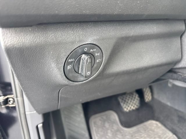 Used 2019 Volkswagen Jetta R-Line FWD image 17