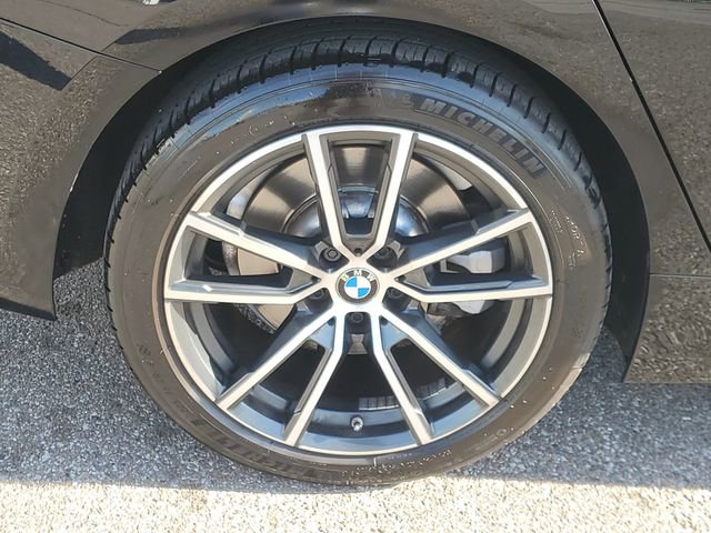 Used 2022 BMW 330i Sedan w/ Premium Package image 5