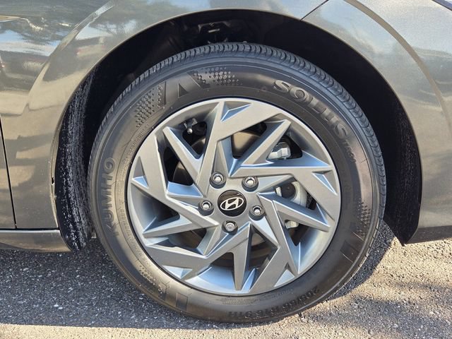 Used 2024 Hyundai Elantra SEL FWD image 10