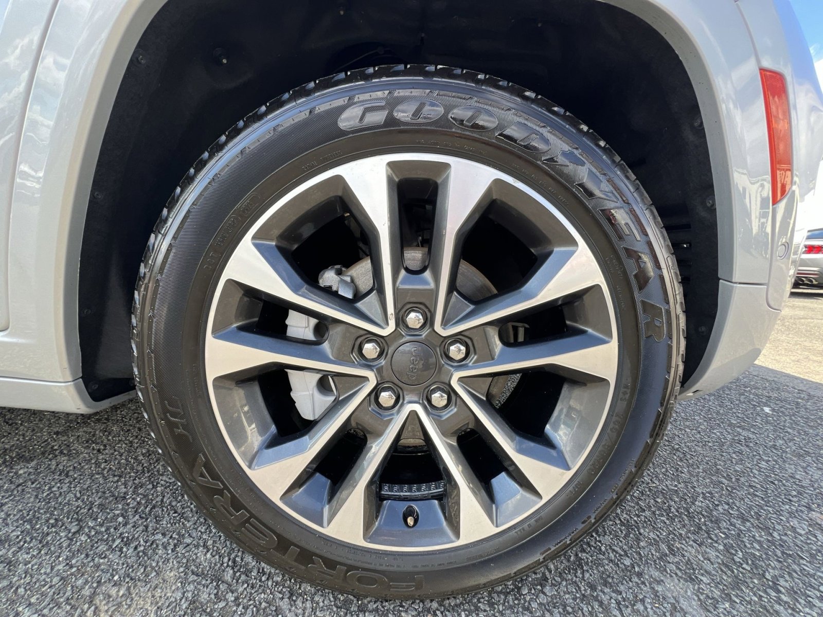 Used 2023 Jeep Grand Cherokee Overland w/ Adv Protech Group III image 12