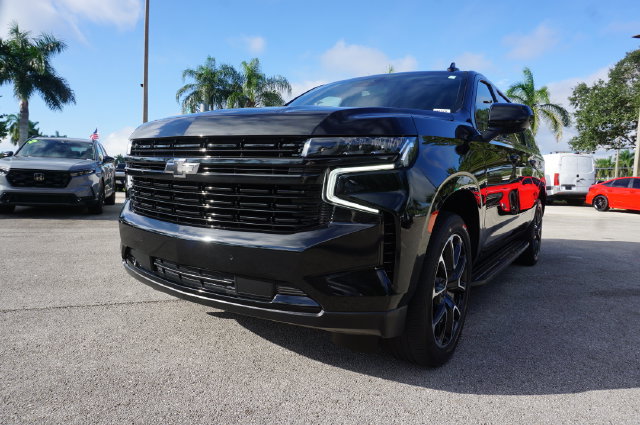 Used 2023 Chevrolet Suburban RST RWD image 23