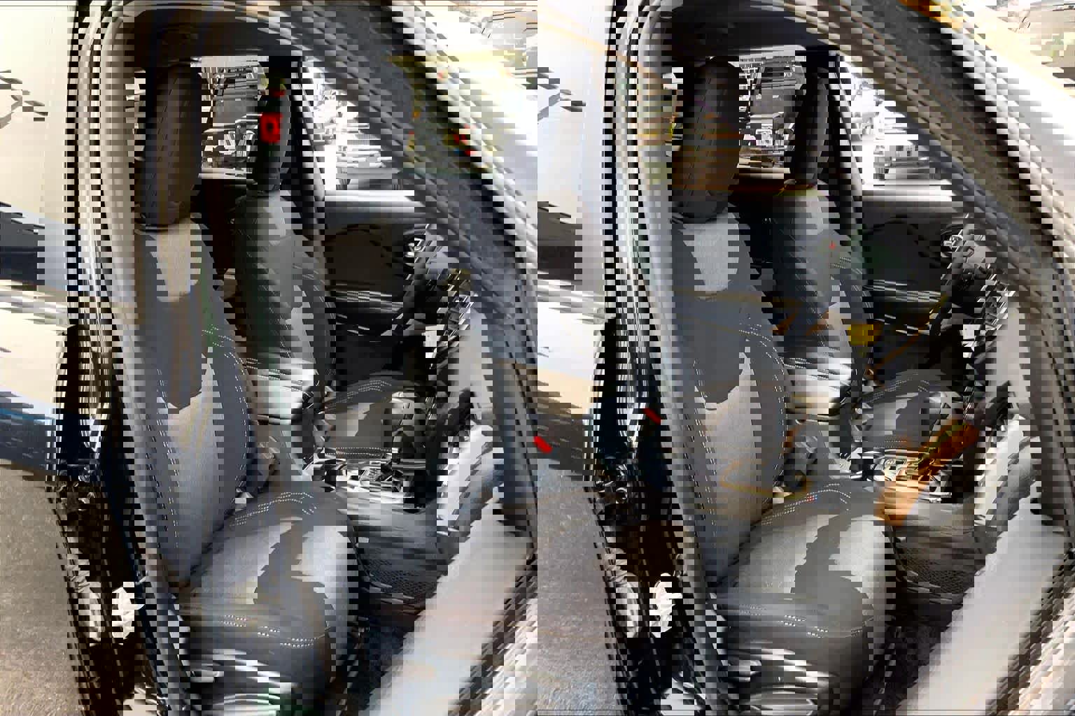 Used 2017 Jeep Cherokee Sport image 10