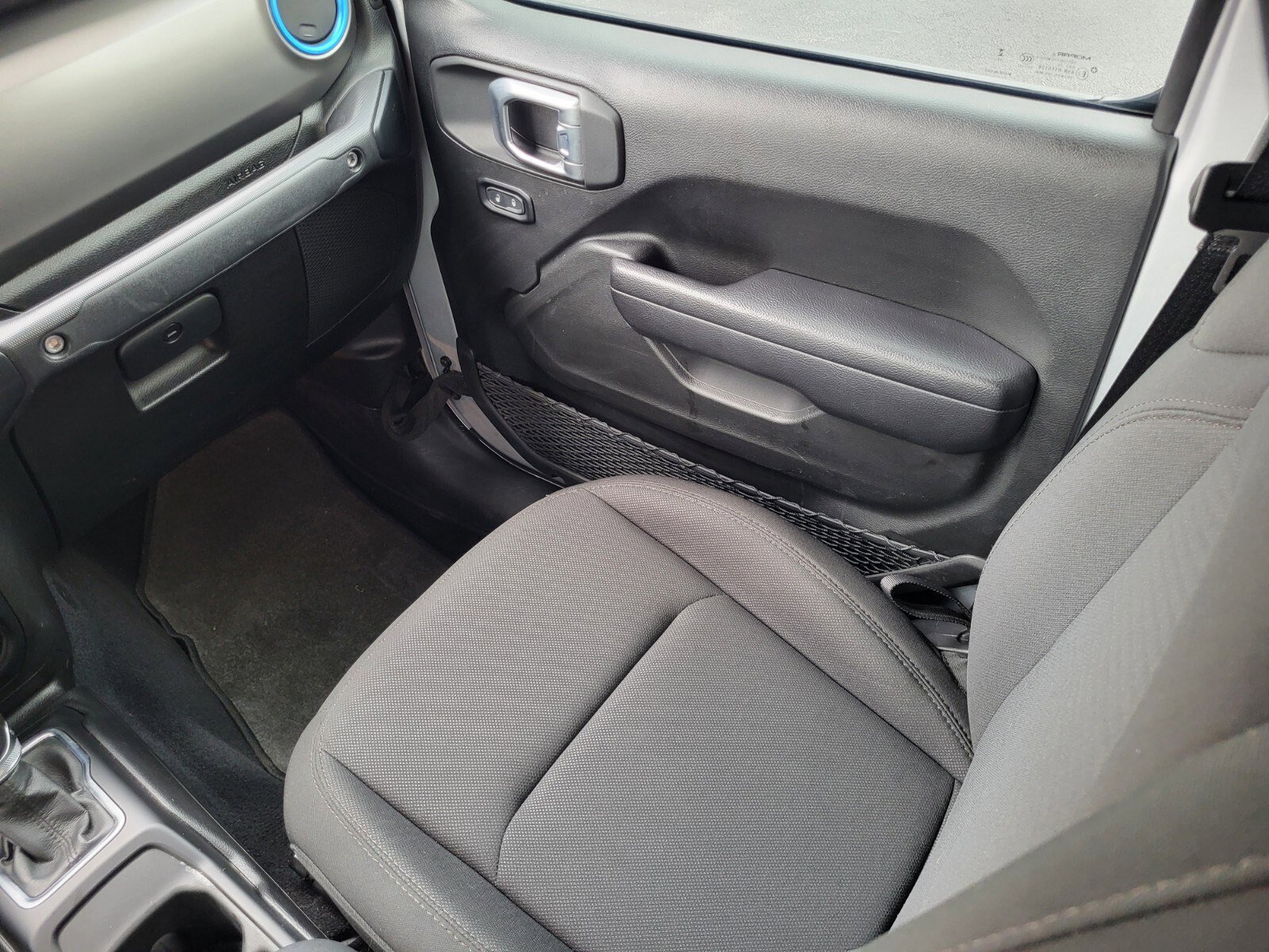 Used 2023 Jeep Gladiator Willys AWD/4WD image 16