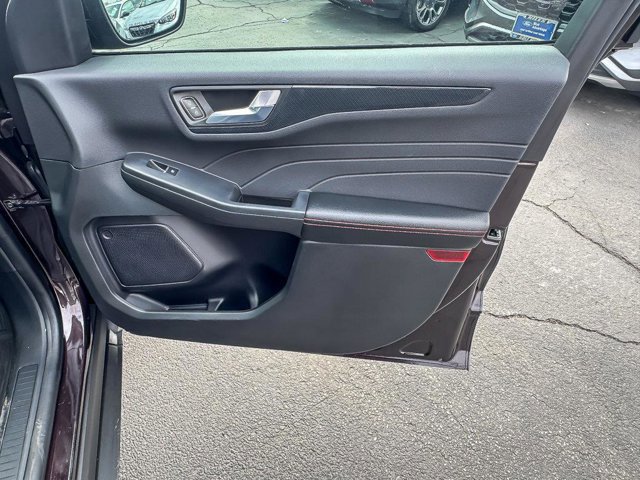 Certified 2023 Ford Escape ST-Line w/ Tech Pack #1 image 31