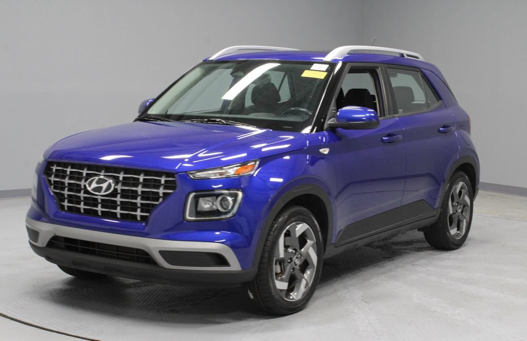 Used 2024 Hyundai Venue SEL FWD image 4