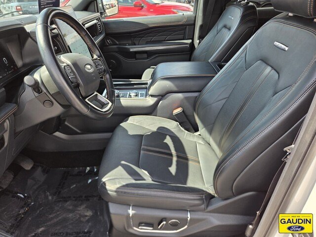 Certified 2023 Ford Expedition Platinum AWD/4WD image 11