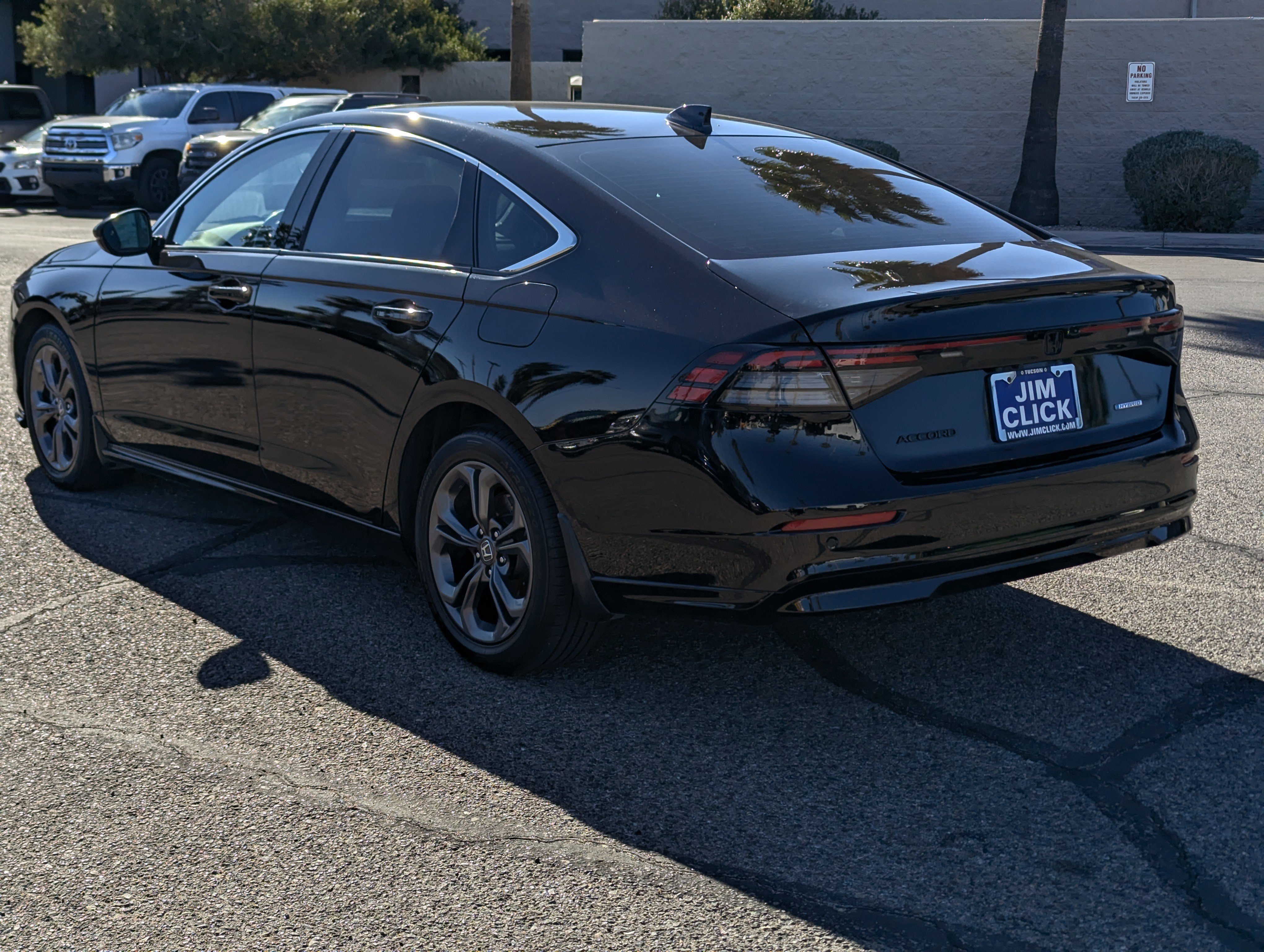 Used 2024 Honda Accord EX-L image 2