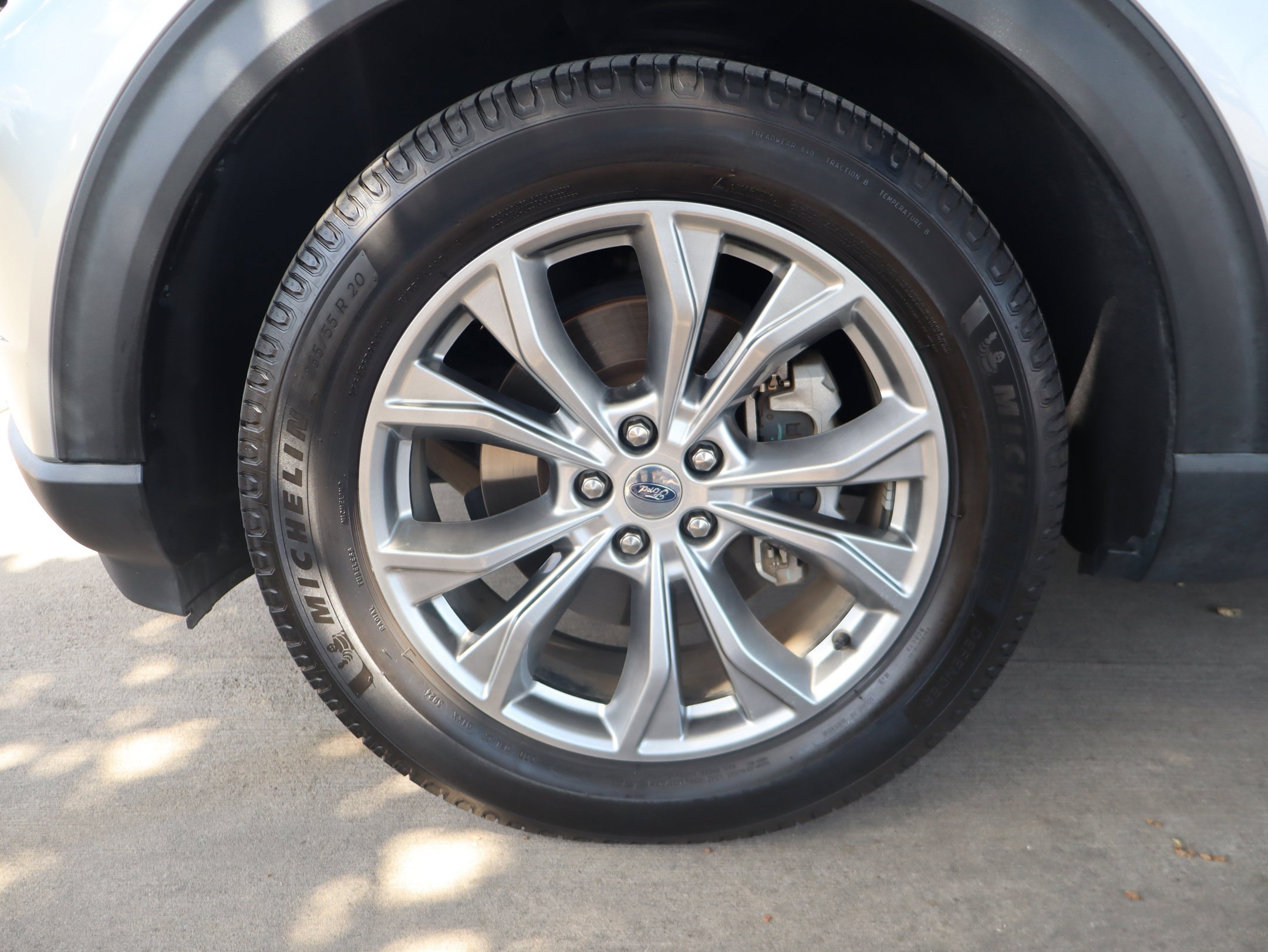 Certified 2022 Ford Explorer Limited RWD image 11