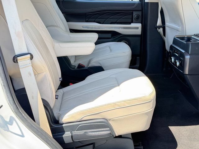 Certified 2023 Ford Expedition Platinum AWD/4WD image 7