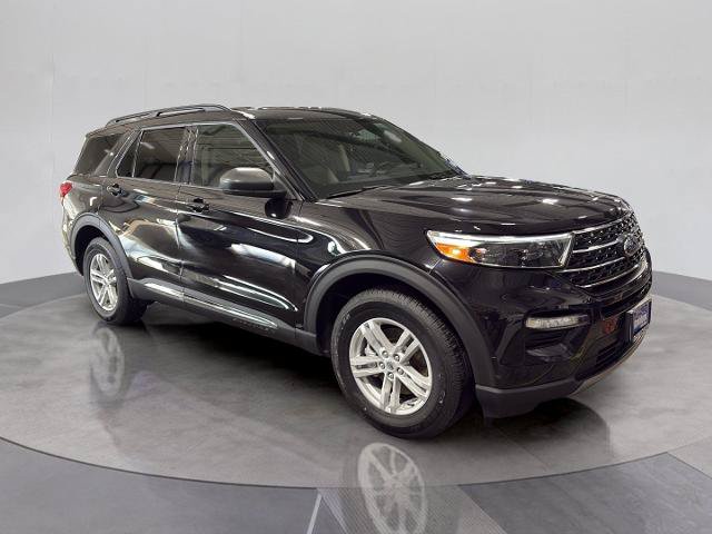 Certified 2023 Ford Explorer XLT w/ Equipment Group 202A AWD/4WD image 9