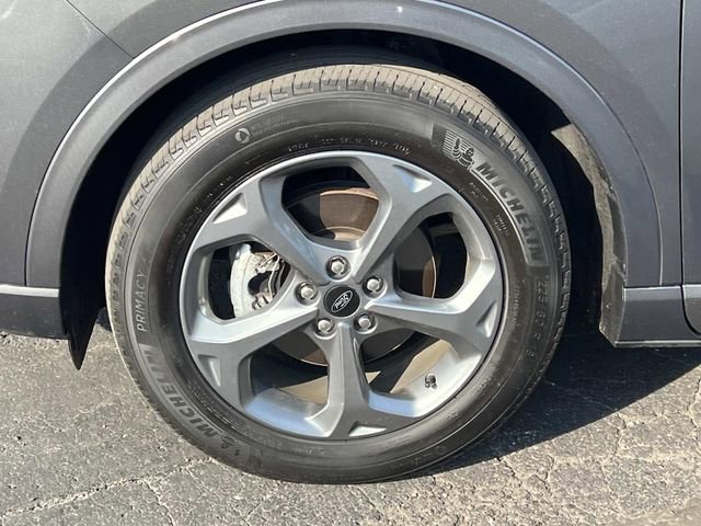 Certified 2023 Ford Escape ST-Line w/ Tech Pack #1 AWD/4WD image 9