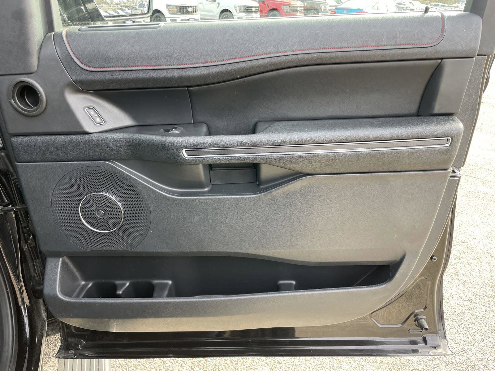 Certified 2022 Ford Expedition Limited image 56