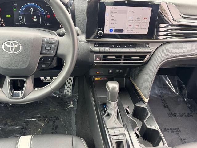 Used 2025 Toyota Camry SE FWD image 12