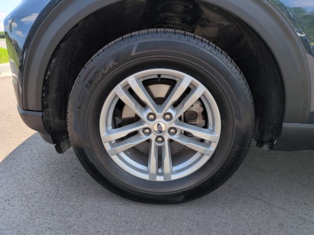 Certified 2023 Ford Explorer XLT w/ Equipment Group 202A AWD/4WD image 10