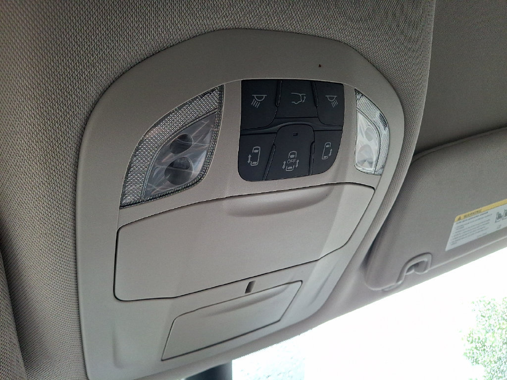 Used 2024 Chrysler Pacifica Touring-L FWD image 27