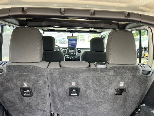 Used 2018 Jeep Wrangler Unlimited Sport S AWD/4WD image 31